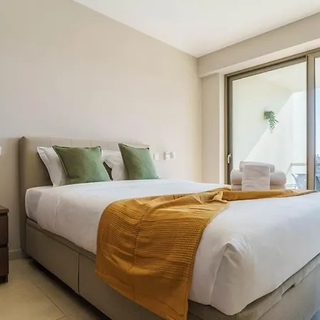 Sun Retreat Portimao, With Pool And Private Balcony Apartament *